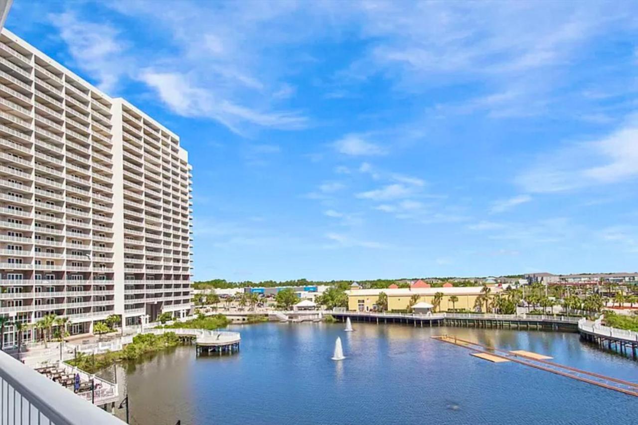 Laketown Wharf Vii *