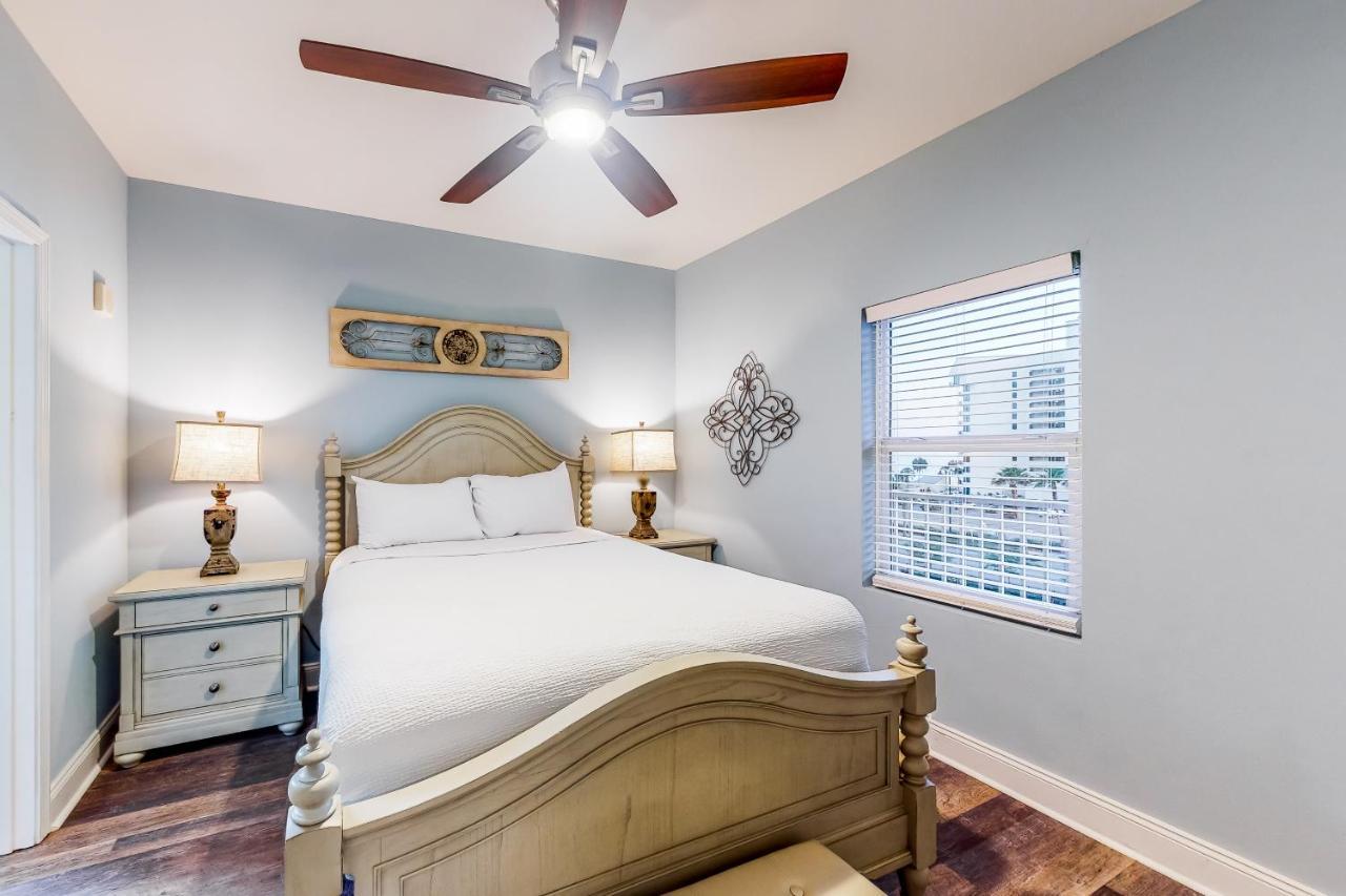 Laketown Wharf Vii Holiday home