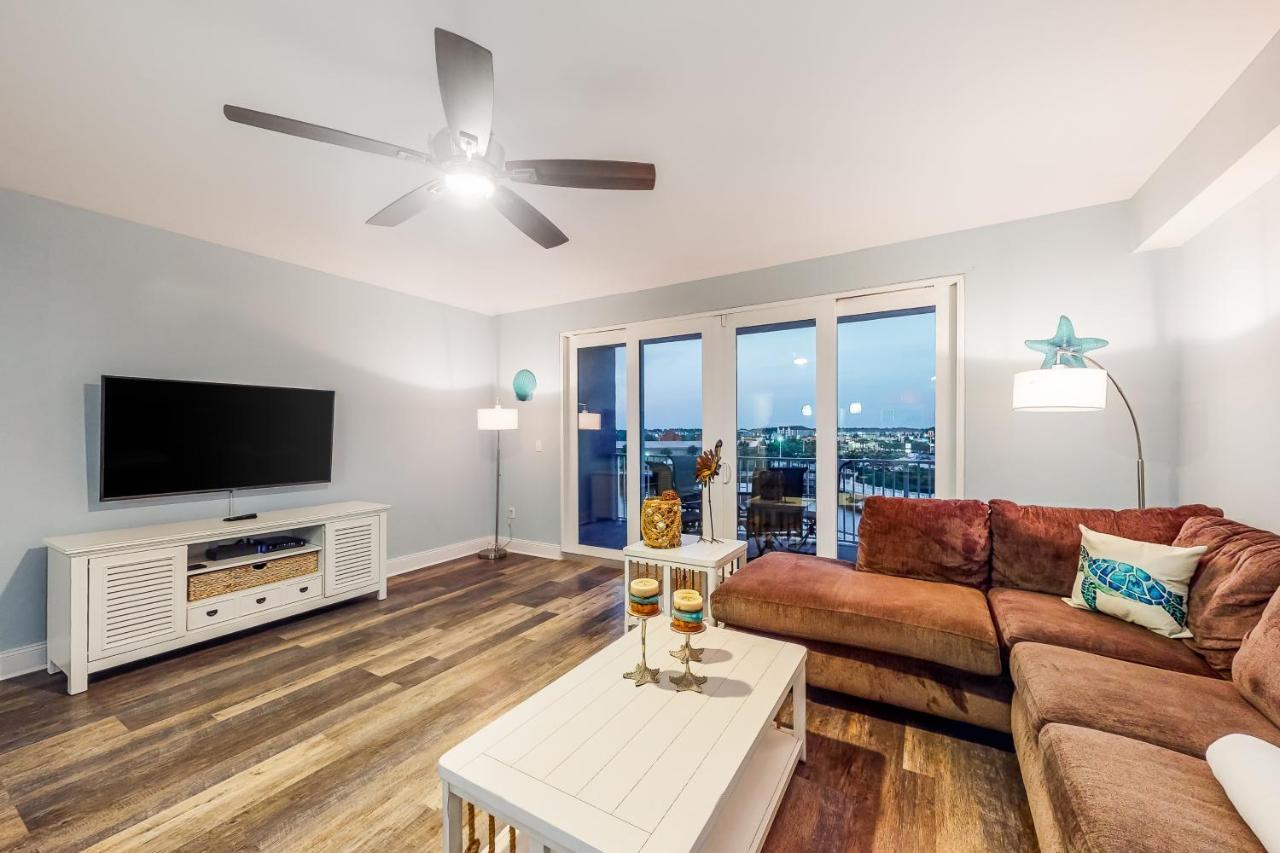Laketown Wharf Vii Holiday home *